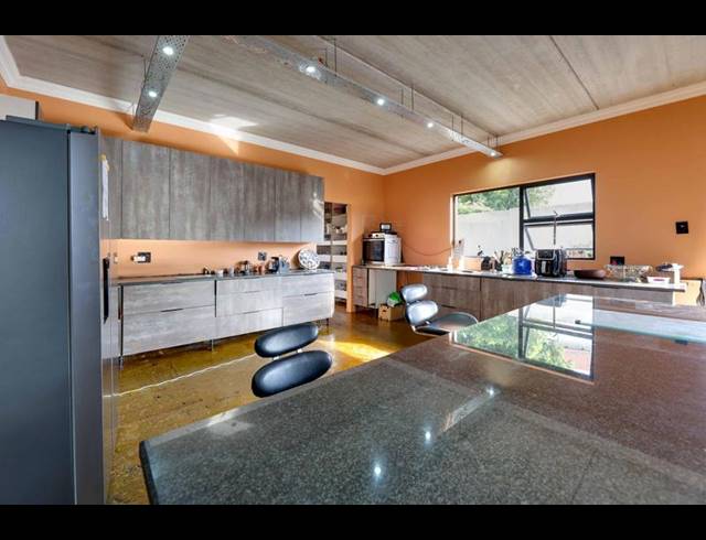 4 BEDROOM HOUSE FOR SALE IN RUIMSIG